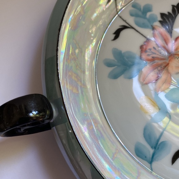 Vintage Lustreware serving dish. Beautifully hand painted. - Picture 5 of 12